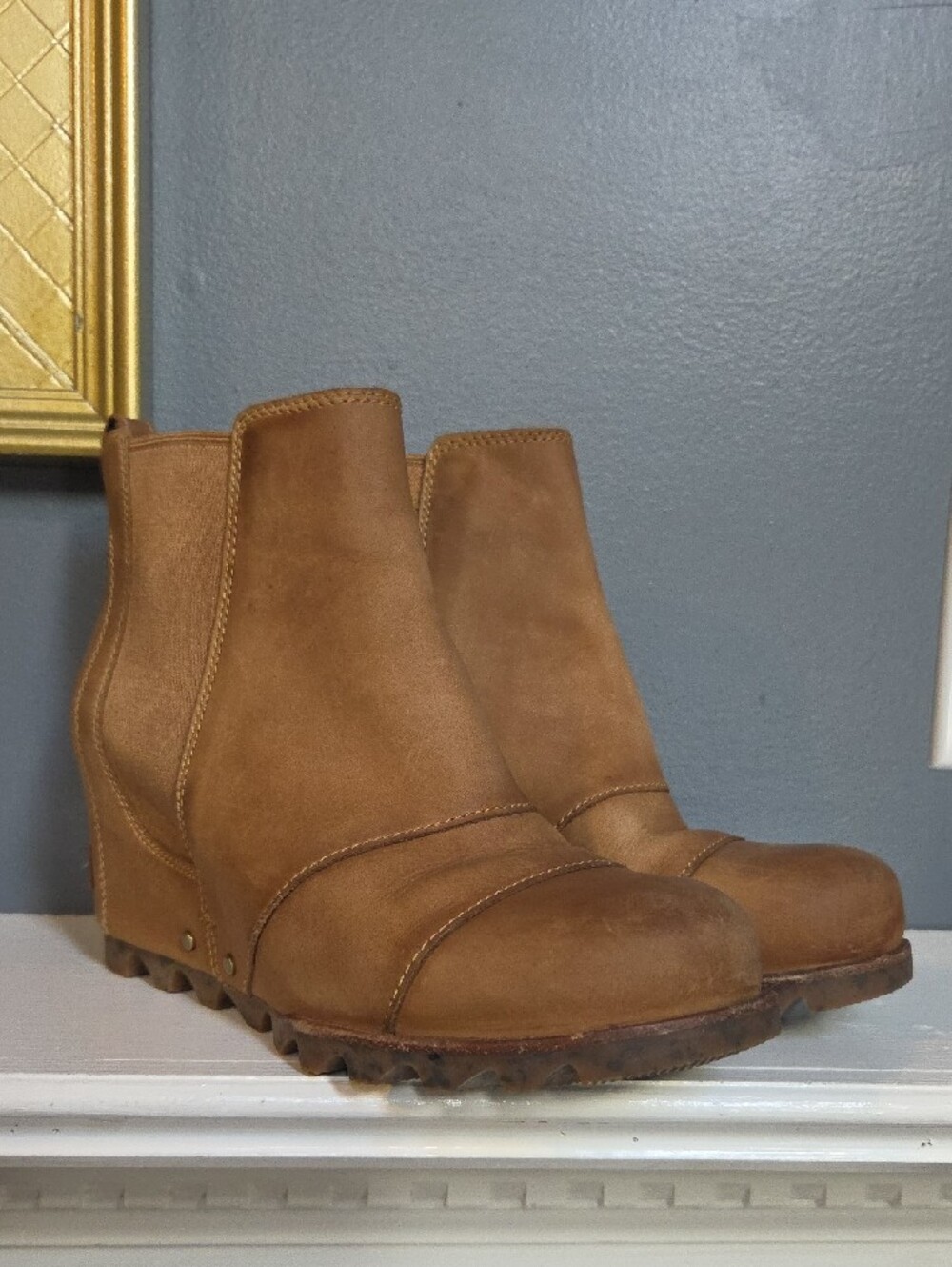 Sorel Tan Leather Chelsea Ankle Boots- Size 8 Womens